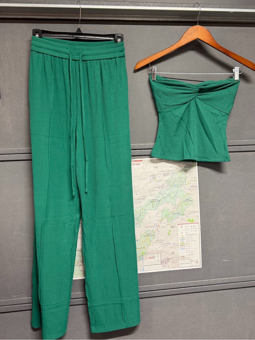 BTFBM Ribbed Strapless Two Piece Set Twist Knot Tube Crop Size XS Green - Picture 10 of 10